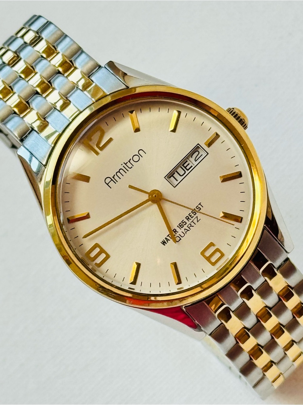 Armitron 35mm Men's Day/Date Watch 7" Silver Gold Stretch Band 20/1915